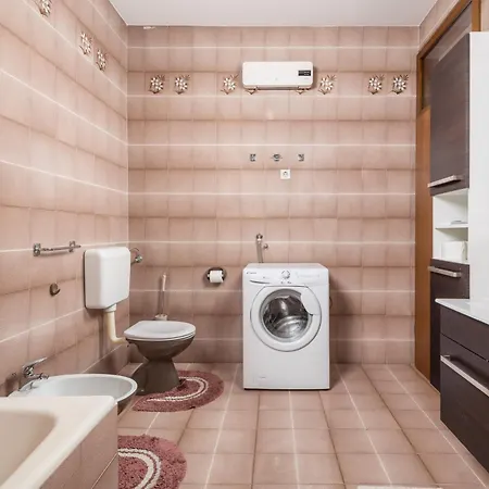 Affittacamere Camelia & Martina 3*