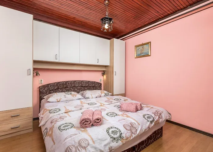 Camelia & Martina Gostinjska kuća