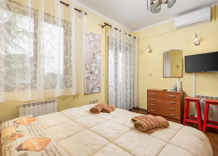 Camelia & Martina 3*