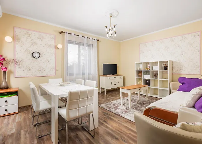 Camelia & Martina 3*