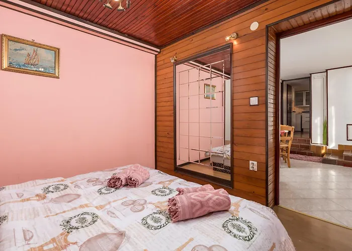 Camelia & Martina Gæstehus